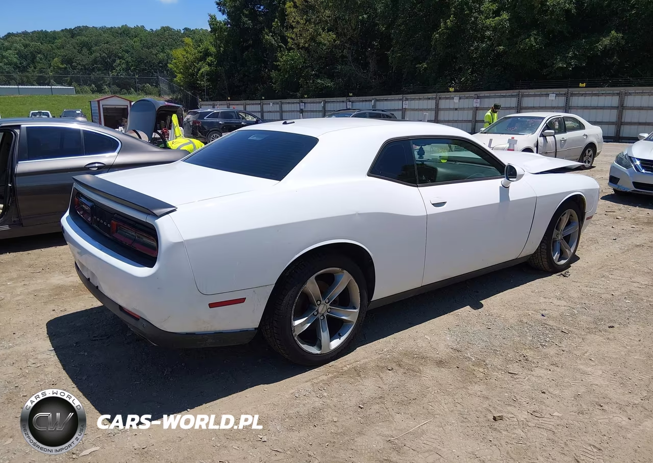 2015 Dodge Challenger Sxt VIN:2C3CDZAG7FH747654 - 4