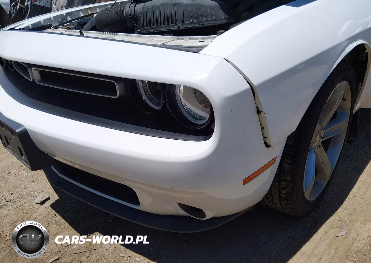 2015 Dodge Challenger Sxt VIN:2C3CDZAG7FH747654 - 6