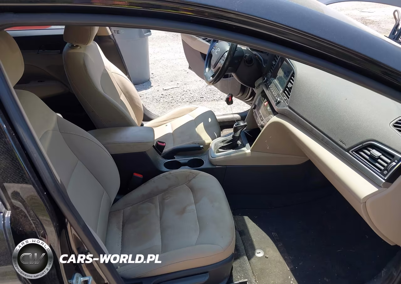 2017 Hyundai Elantra Value Edition VIN:5NPD84LF9HH118886 - 5