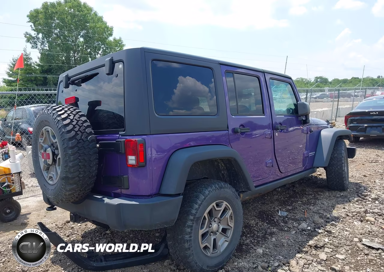 2017 Jeep Wrangler Unlimited Rubicon VIN:1C4BJWFGXHL673255 - 4