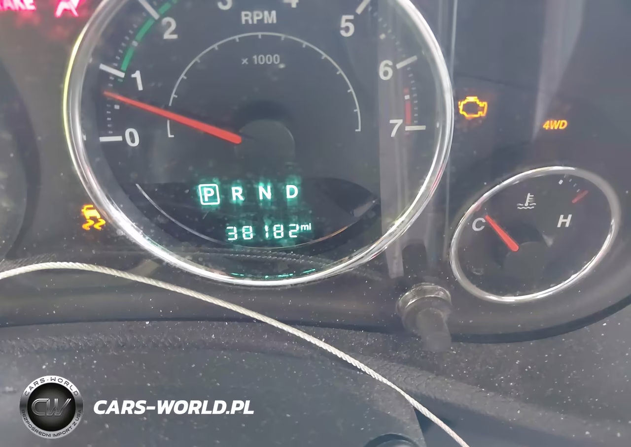 2017 Jeep Wrangler Unlimited Rubicon VIN:1C4BJWFGXHL673255 - 7