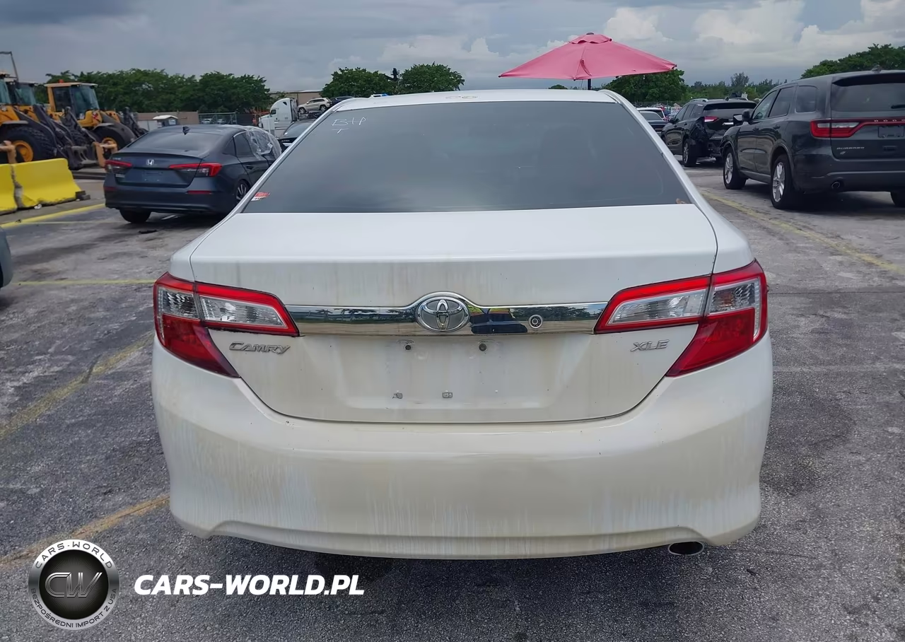 2012 Toyota Camry Xle VIN:4T1BF1FK1CU550161 - 16