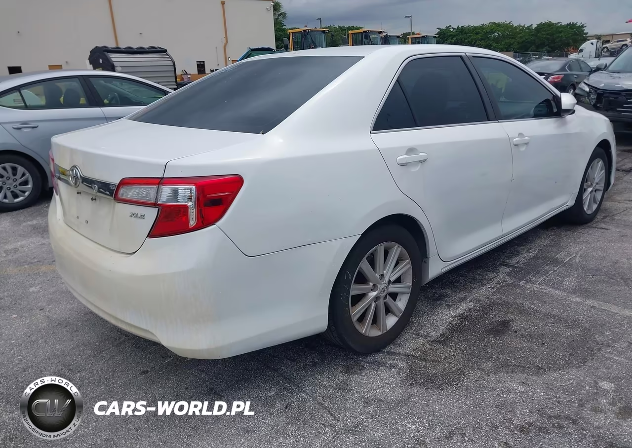 2012 Toyota Camry Xle VIN:4T1BF1FK1CU550161 - 4