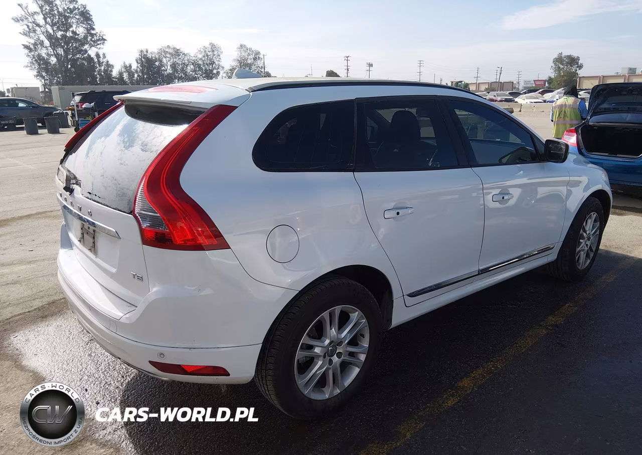 2016 Volvo Xc60 T5 Drive-E VIN:YV440MDJ3G2842404 - 4