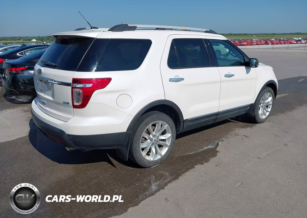 2015 Ford Explorer Xlt VIN:1FM5K8D87FGB89692 - 4