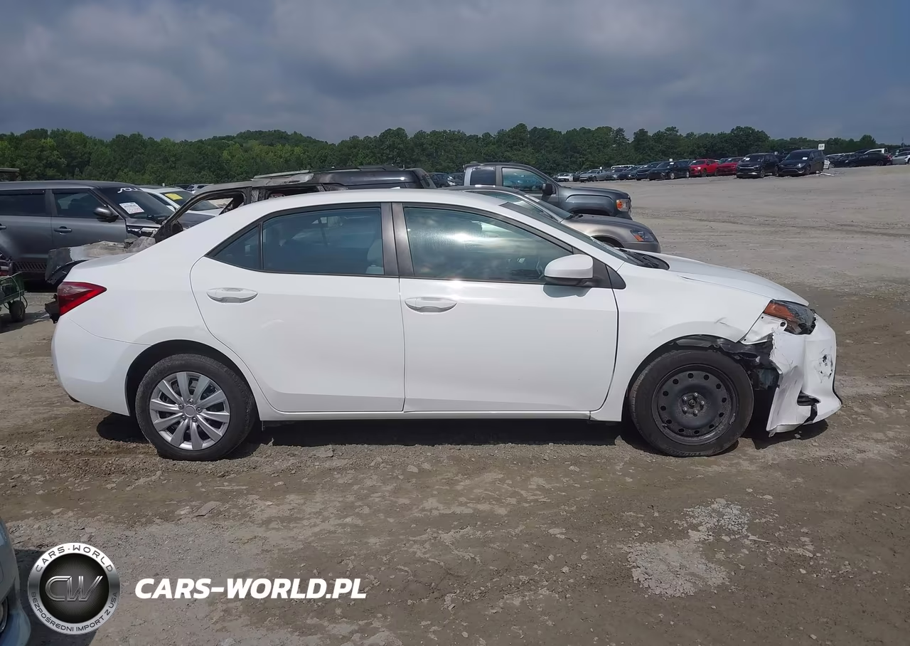 2019 Toyota Corolla Le VIN:5YFBURHE0KP926621 - 13