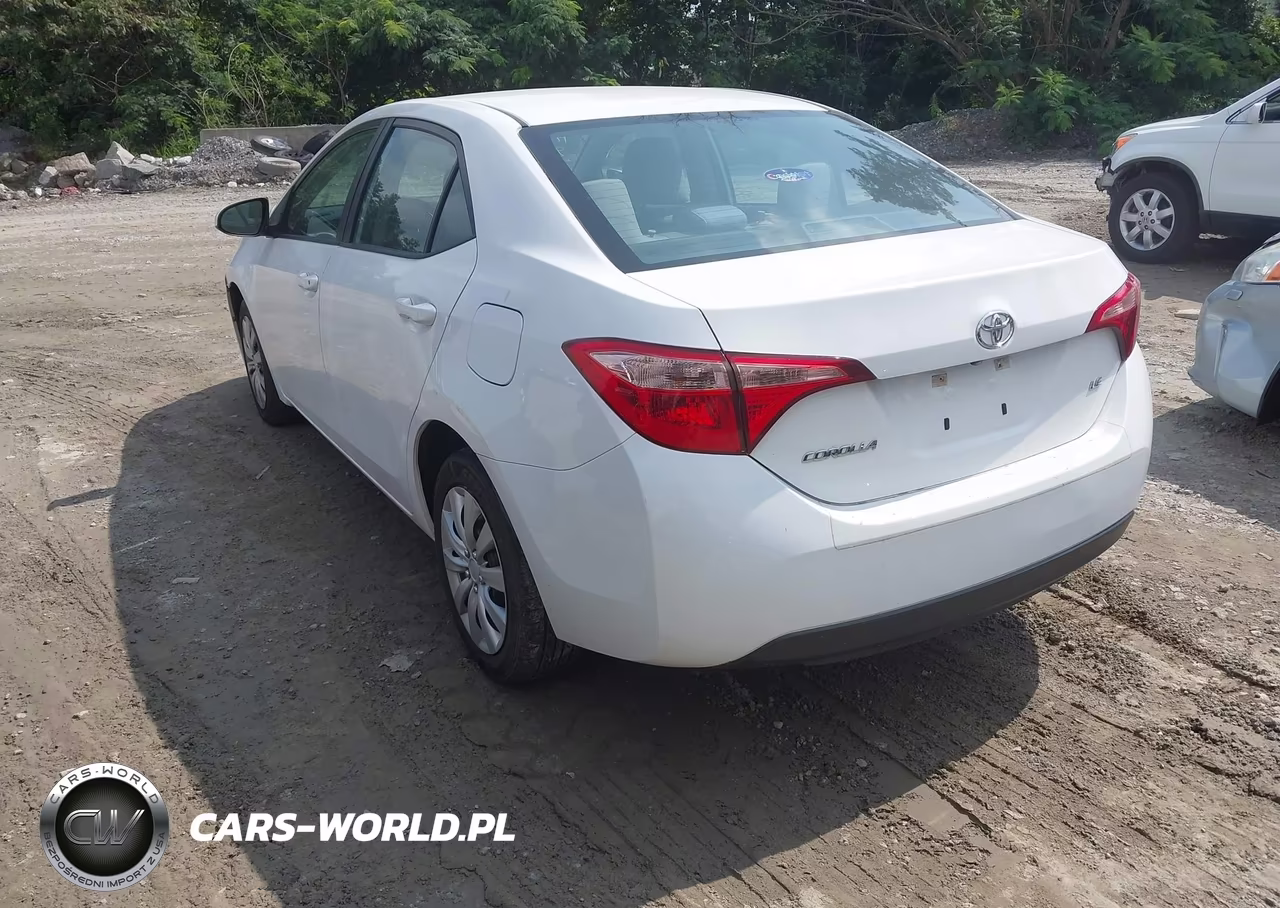 2019 Toyota Corolla Le VIN:5YFBURHE0KP926621 - 3