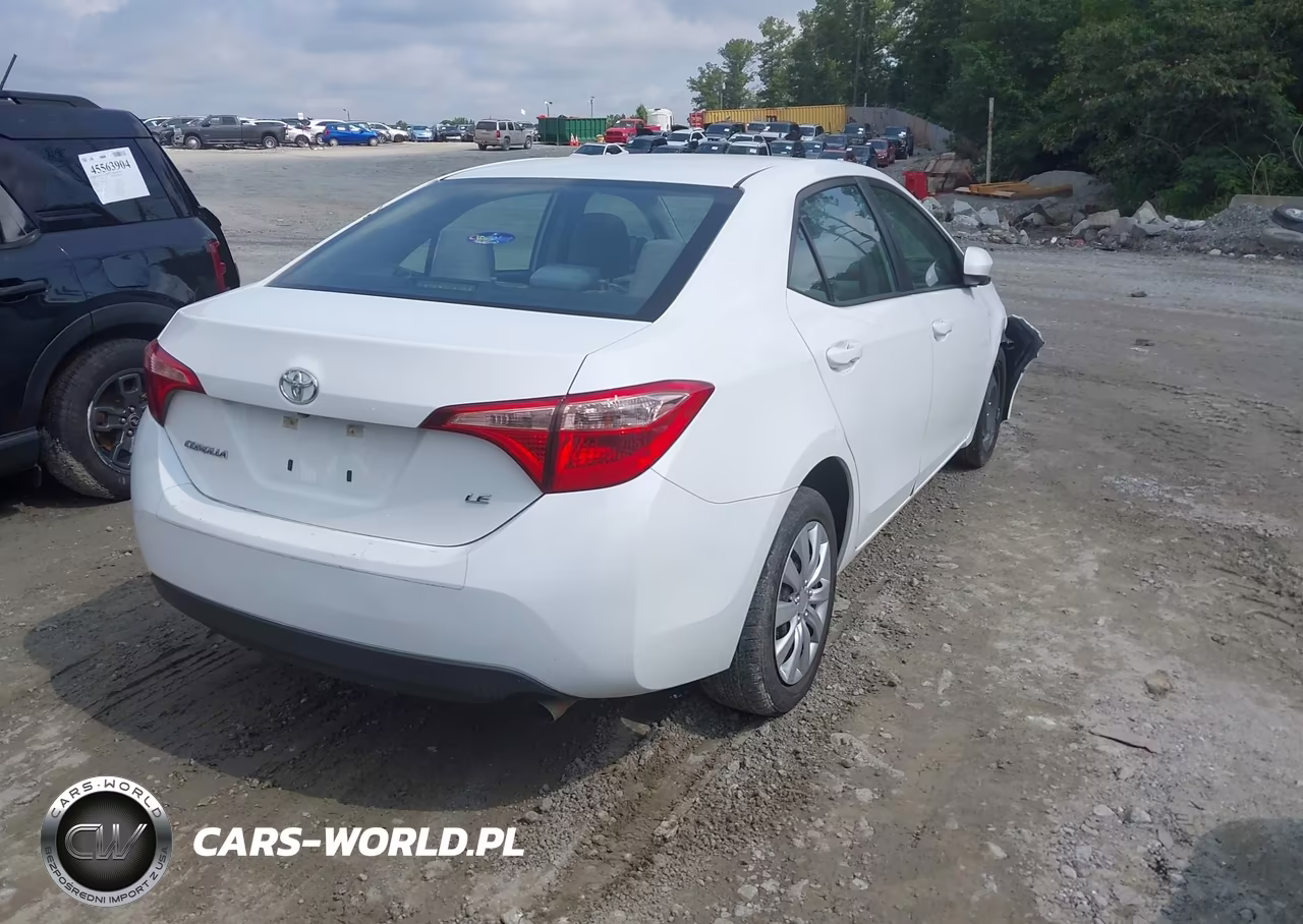2019 Toyota Corolla Le VIN:5YFBURHE0KP926621 - 4