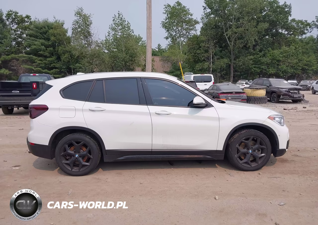 2018 BMW X1 xDrive28I VIN:WBXHT3C37J5L31571 - 13