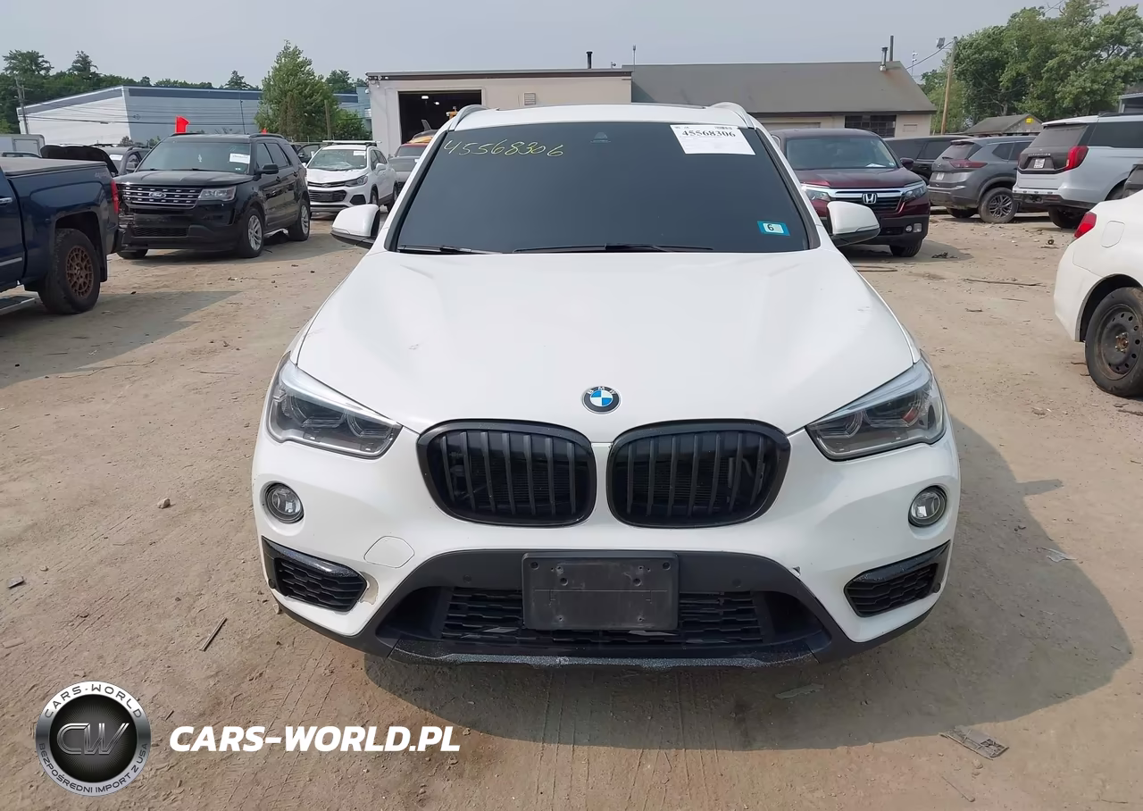 2018 BMW X1 xDrive28I VIN:WBXHT3C37J5L31571 - 6