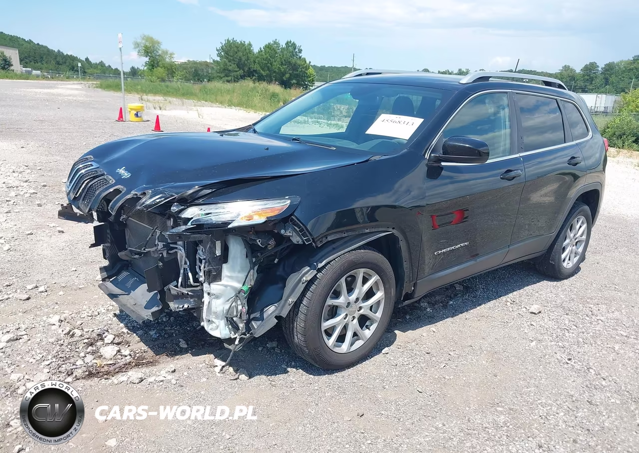 2018 Jeep Cherokee Latitude Fwd VIN:1C4PJLCBXJD587375 - 2