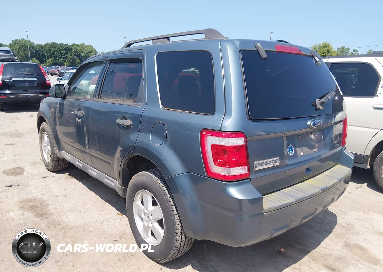 2010 Ford Escape Xlt VIN:1FMCU0D72AKA09647 - 3