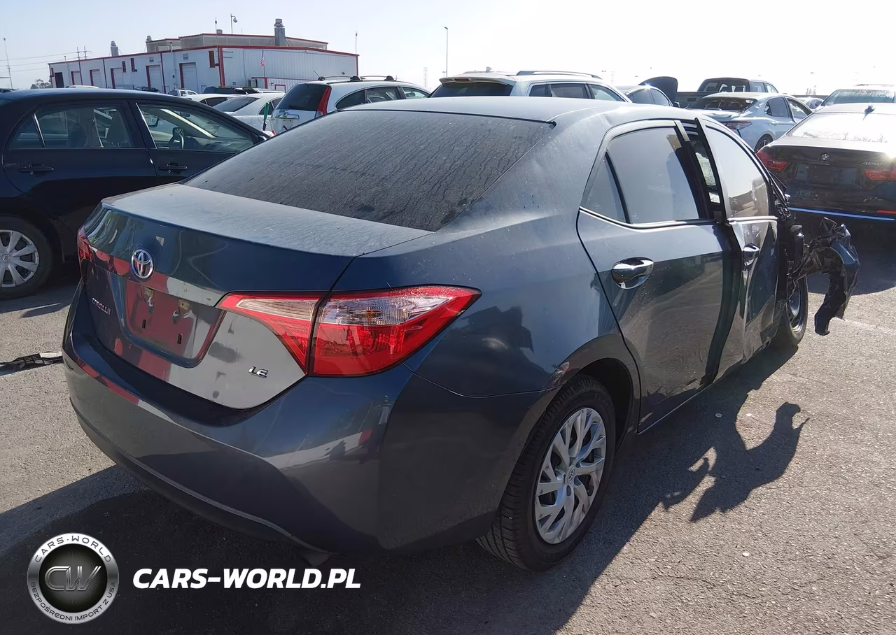 2017 Toyota Corolla Le VIN:5YFBURHE4HP644734 - 4