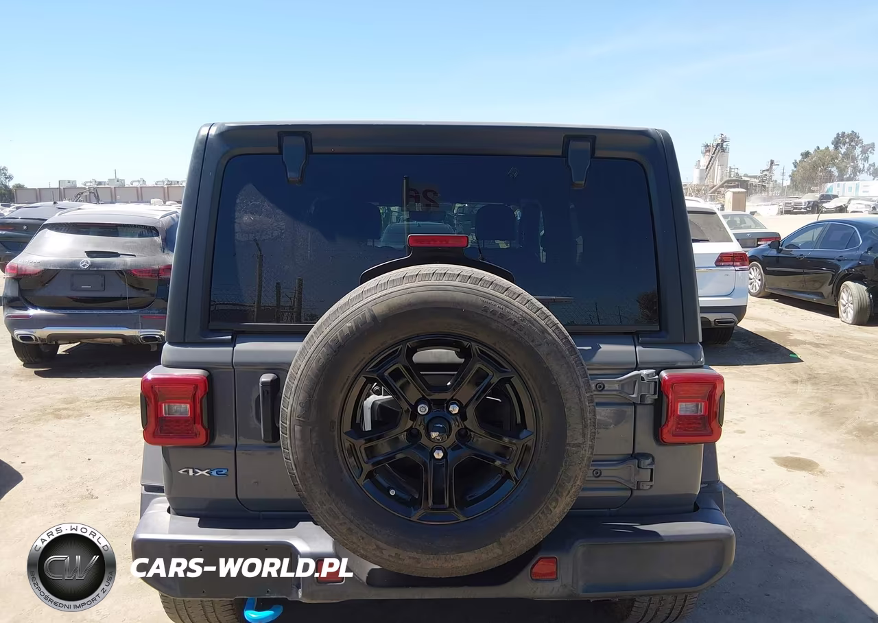 2022 Jeep Wrangler Unlimited Sahara 4Xe VIN:1C4JJXP60NW228363 - 16