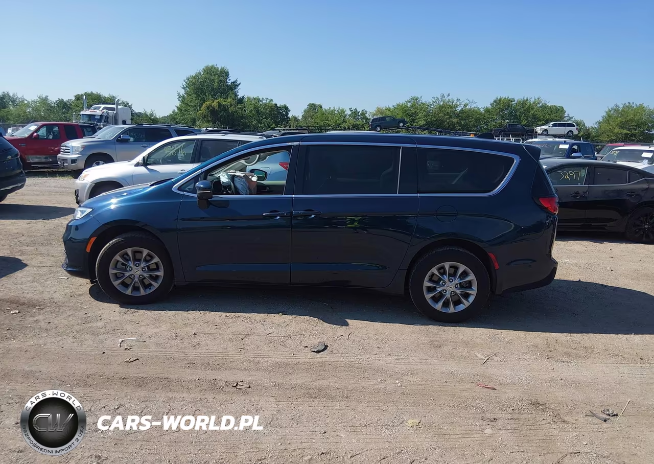 2023 Chrysler Pacifica Touring L Awd VIN:2C4RC3BG6PR570613 - 14