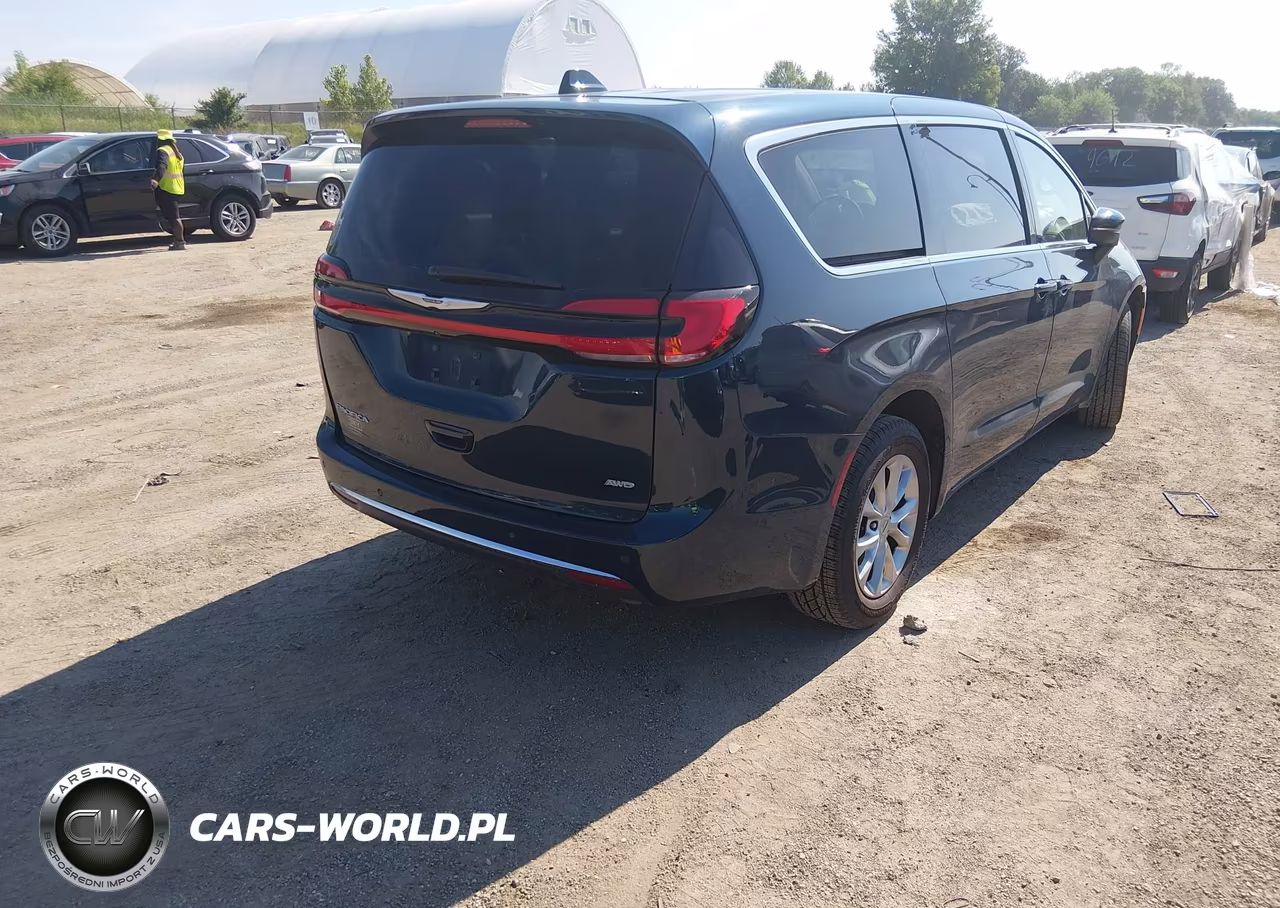 2023 Chrysler Pacifica Touring L Awd VIN:2C4RC3BG6PR570613 - 4
