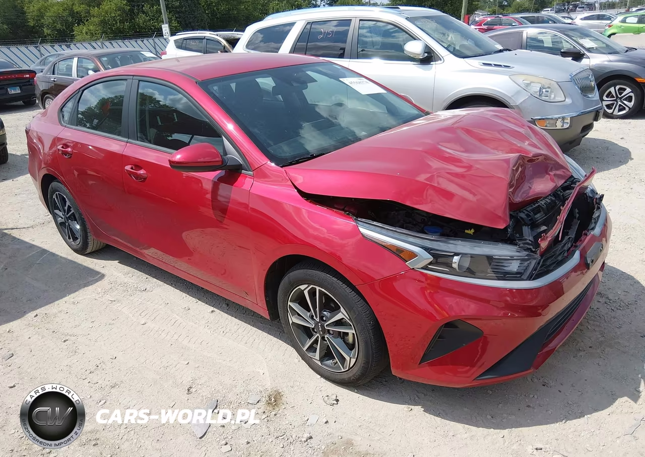 2024 Kia Forte Lxs – zdjęcie 1 z 16