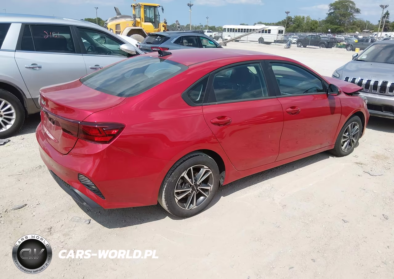 2024 Kia Forte Lxs VIN:3KPF24AD1RE792712 - 4