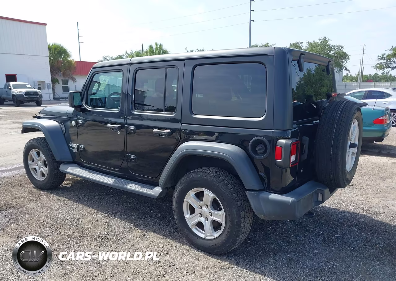 2020 Jeep Wrangler Unlimited Sport S 4X4 VIN:1C4HJXDN9LW204702 - 3