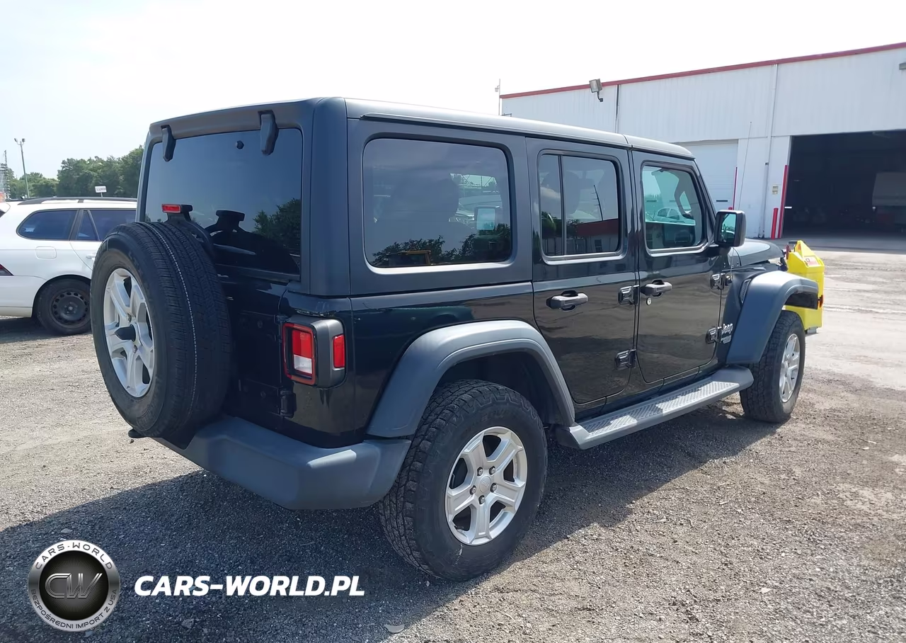 2020 Jeep Wrangler Unlimited Sport S 4X4 VIN:1C4HJXDN9LW204702 - 4