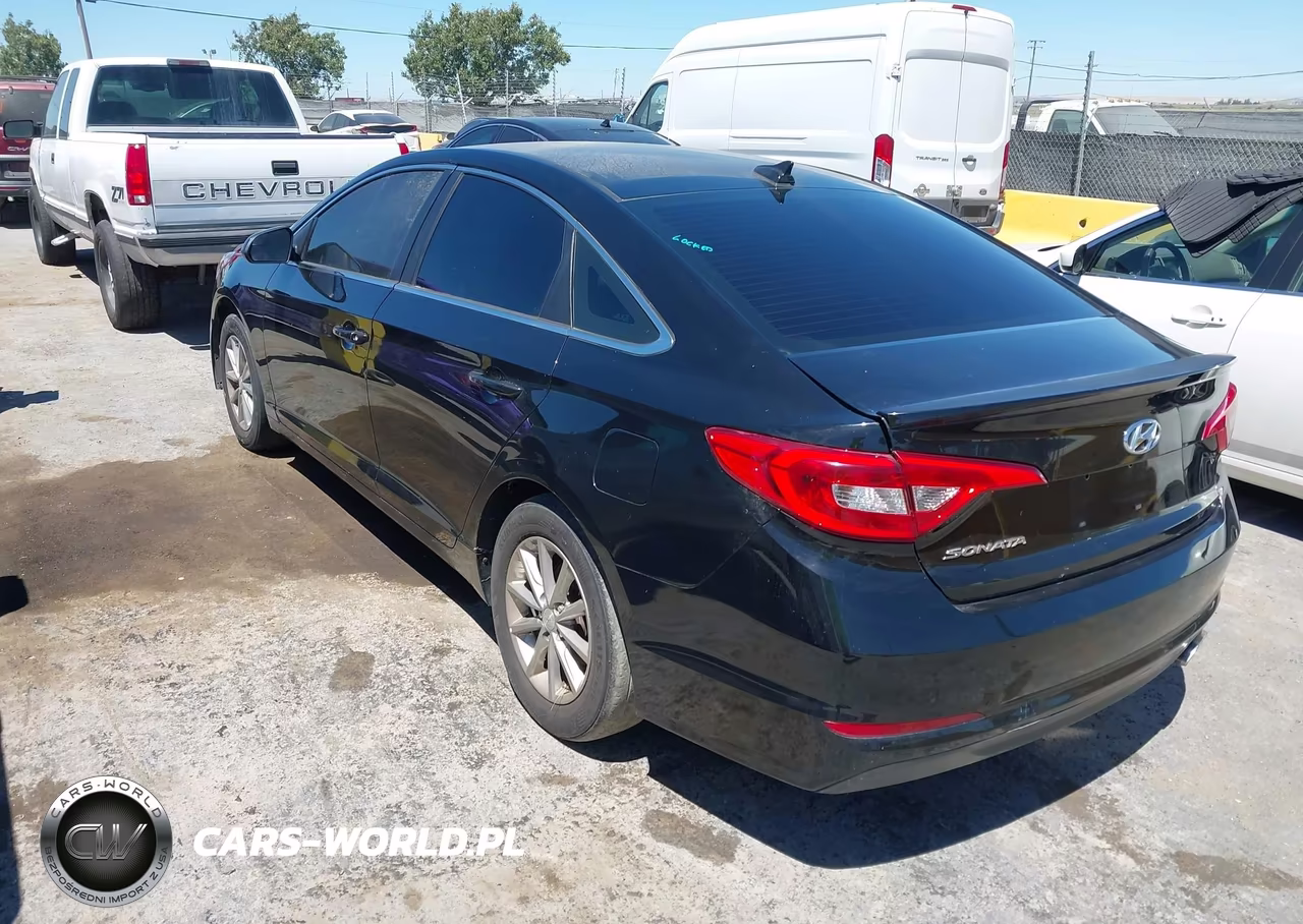 2017 Hyundai Sonata VIN:5NPE24AF2HH578111 - 3