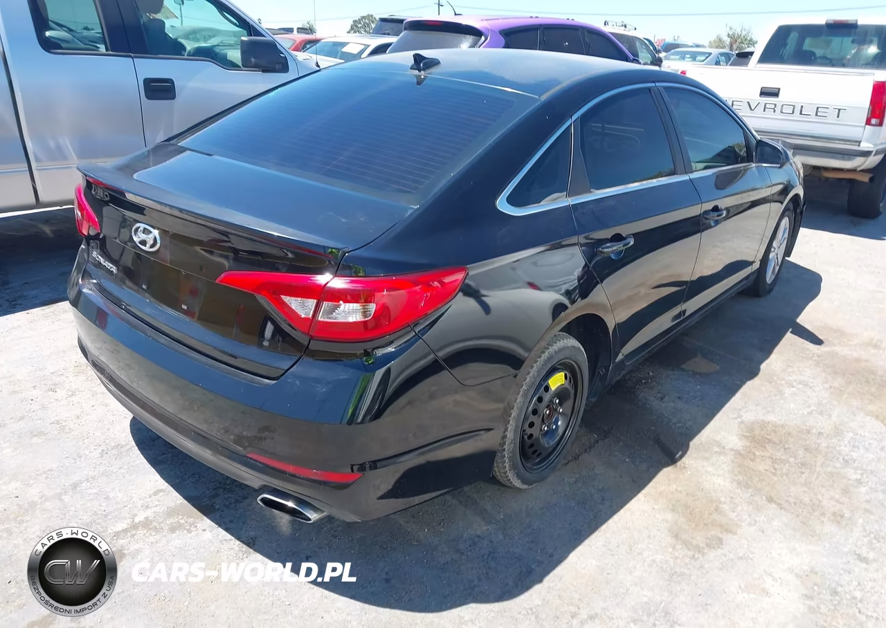 2017 Hyundai Sonata VIN:5NPE24AF2HH578111 - 4