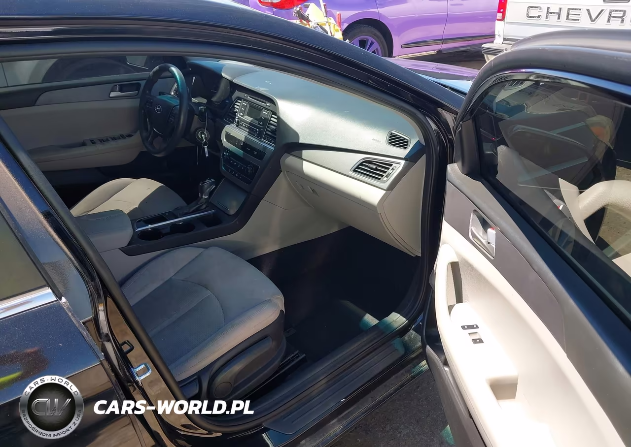 2017 Hyundai Sonata VIN:5NPE24AF2HH578111 - 5