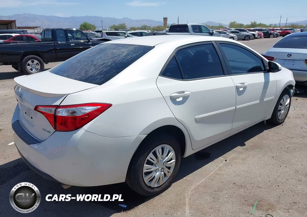 2015 Toyota Corolla Le Eco VIN:5YFBPRHE9FP354641 - 4