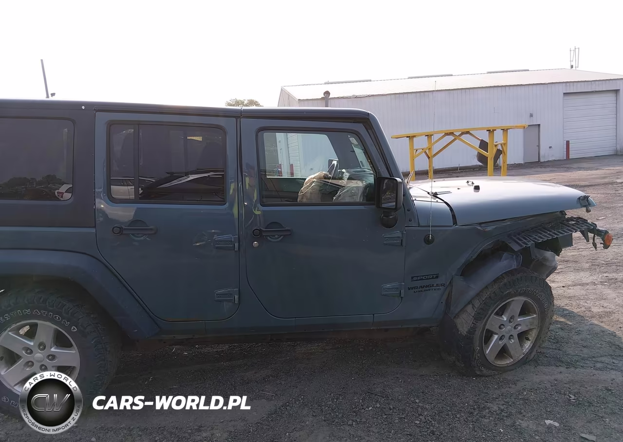 2015 Jeep Wrangler Unlimited Sport VIN:1C4BJWDG0FL536468 - 13
