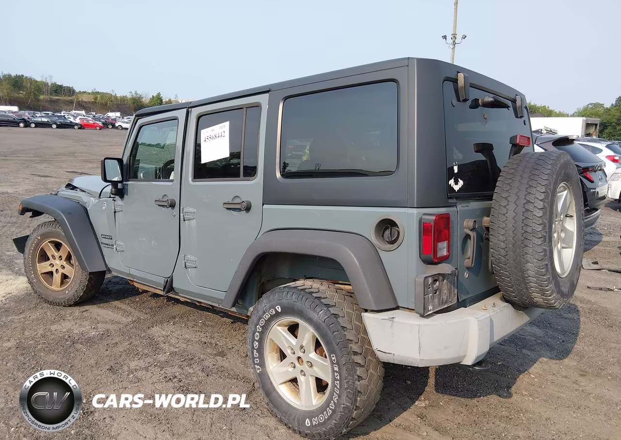 2015 Jeep Wrangler Unlimited Sport VIN:1C4BJWDG0FL536468 - 3
