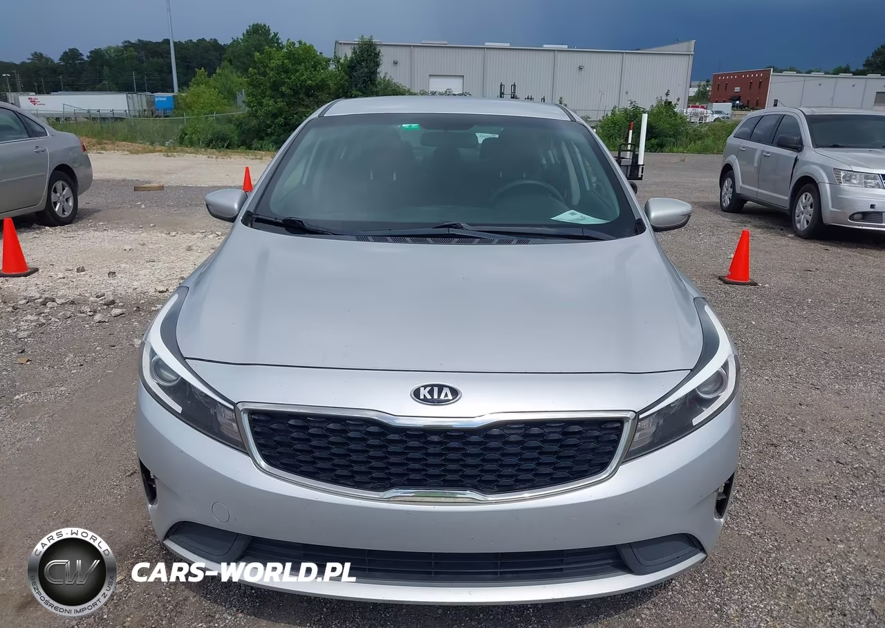 2017 Kia Forte Lx VIN:3KPFL4A77HE132986 - 6