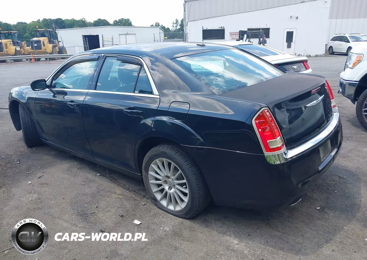 2013 Chrysler 300 Motown VIN:2C3CCAAG6DH538133 - 3