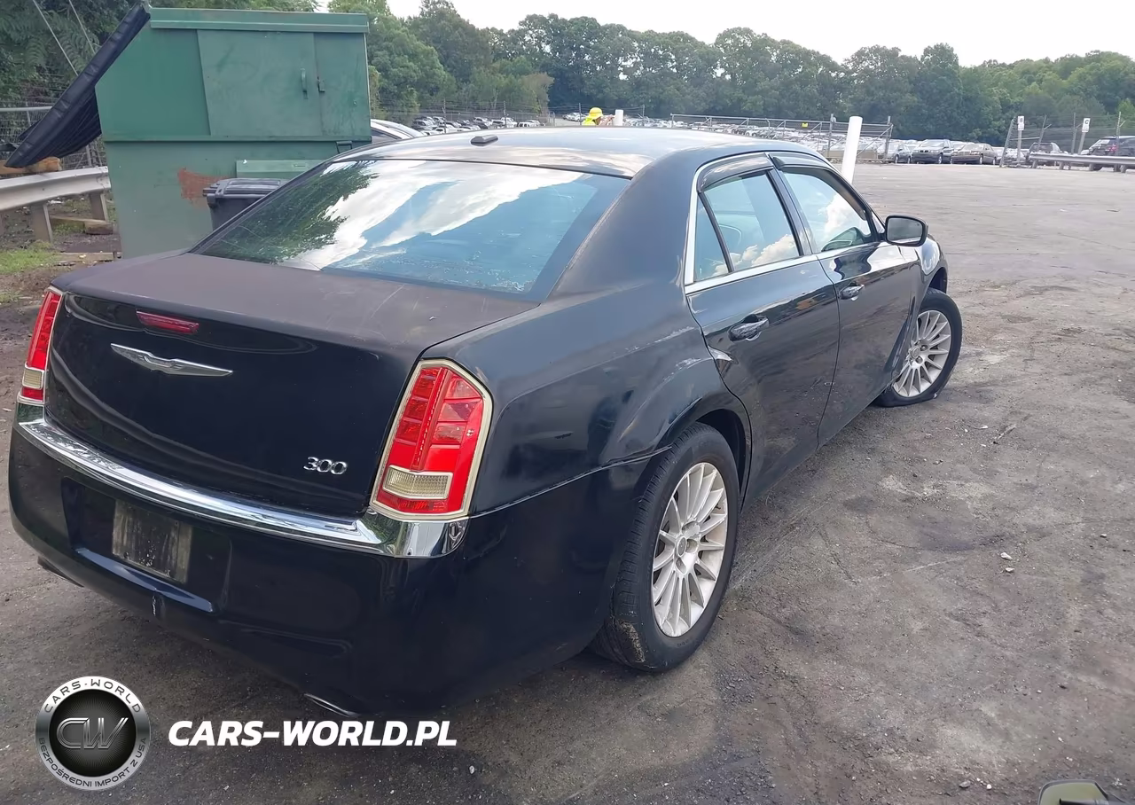 2013 Chrysler 300 Motown VIN:2C3CCAAG6DH538133 - 4