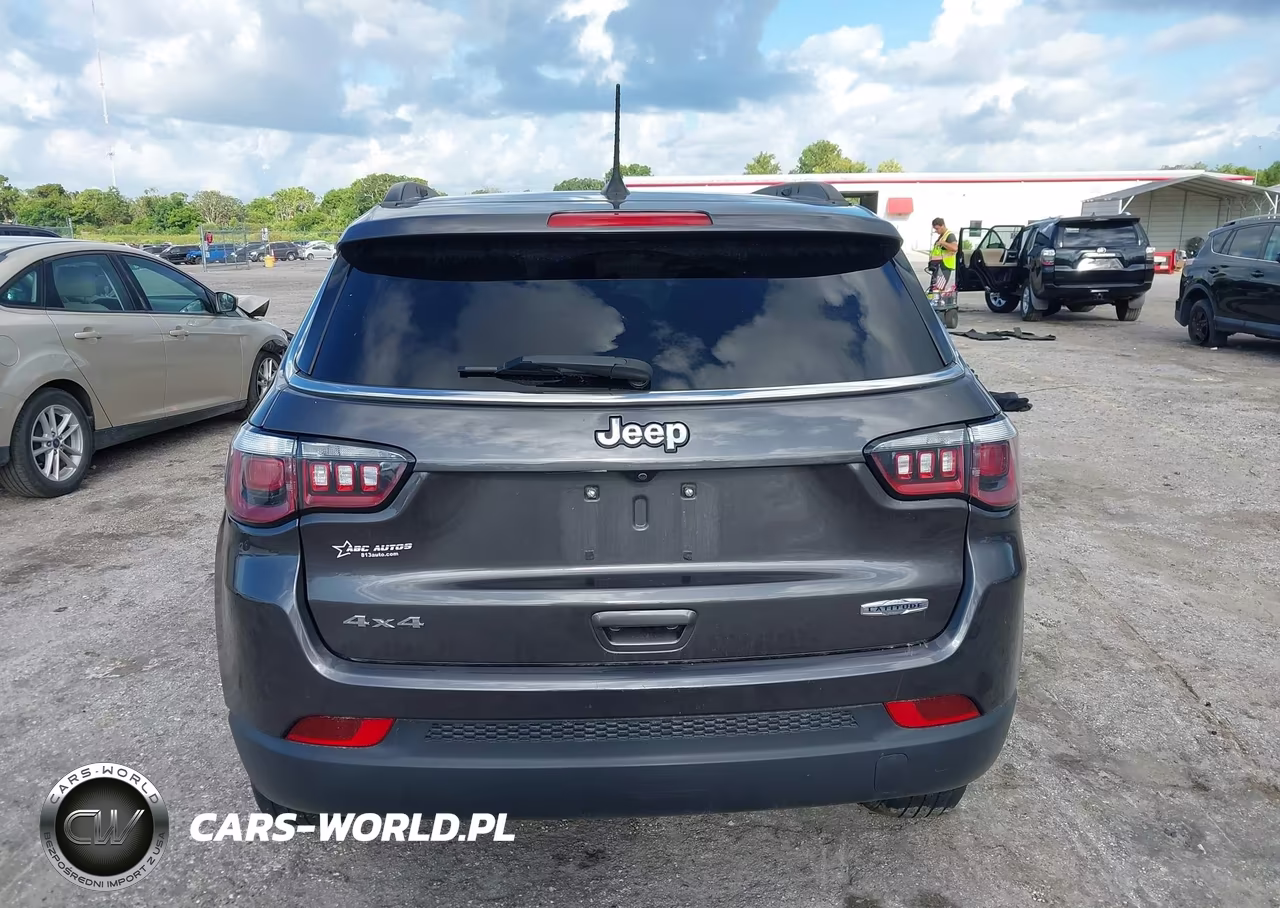 2019 Jeep Compass Latitude 4X4 VIN:3C4NJDBBXKT678852 - 16