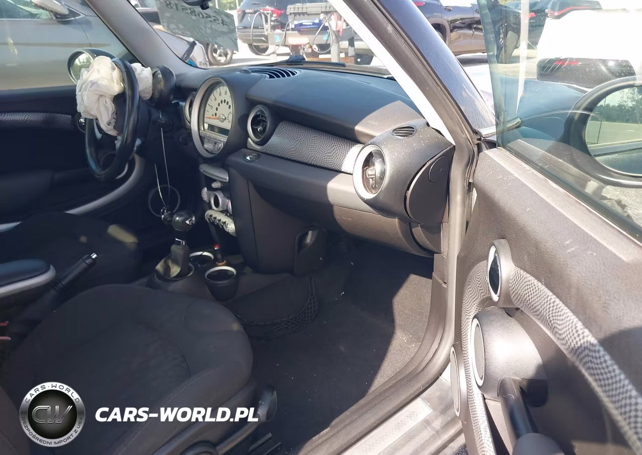 2010 Mini Cooper S VIN:WMWMF7C58ATW89394 - 5