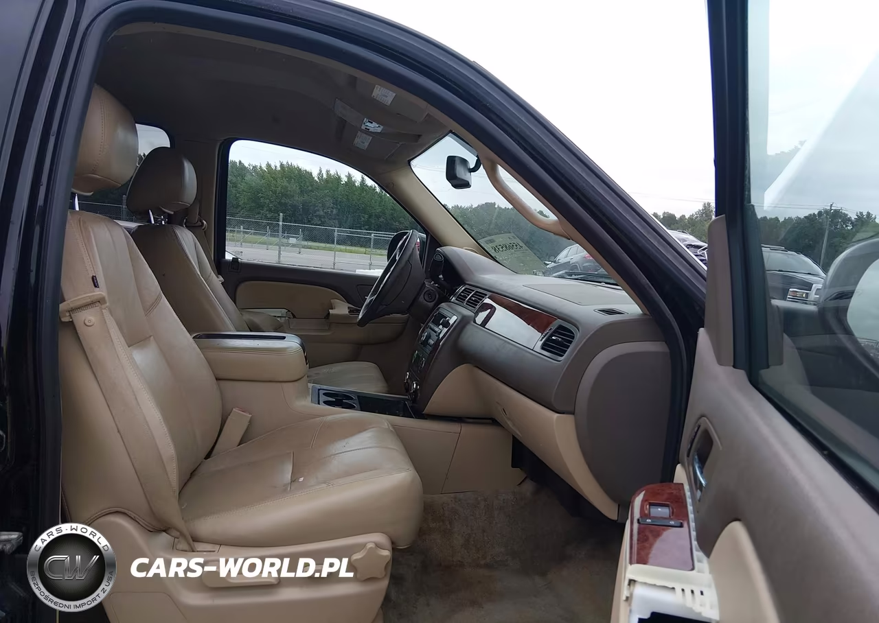 2012 Chevrolet Suburban Lt VIN:1GNSKJE73CR283094 - 5