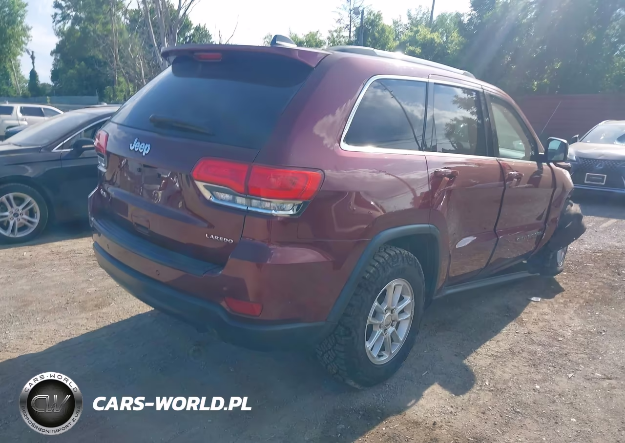 2018 Jeep Grand Cherokee Laredo E 4X4 VIN:1C4RJFAG7JC457276 - 4