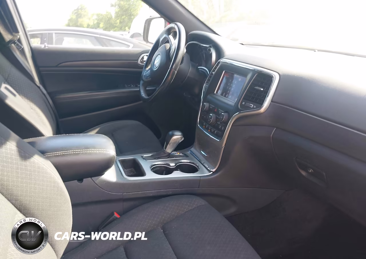 2018 Jeep Grand Cherokee Laredo E 4X4 VIN:1C4RJFAG7JC457276 - 5