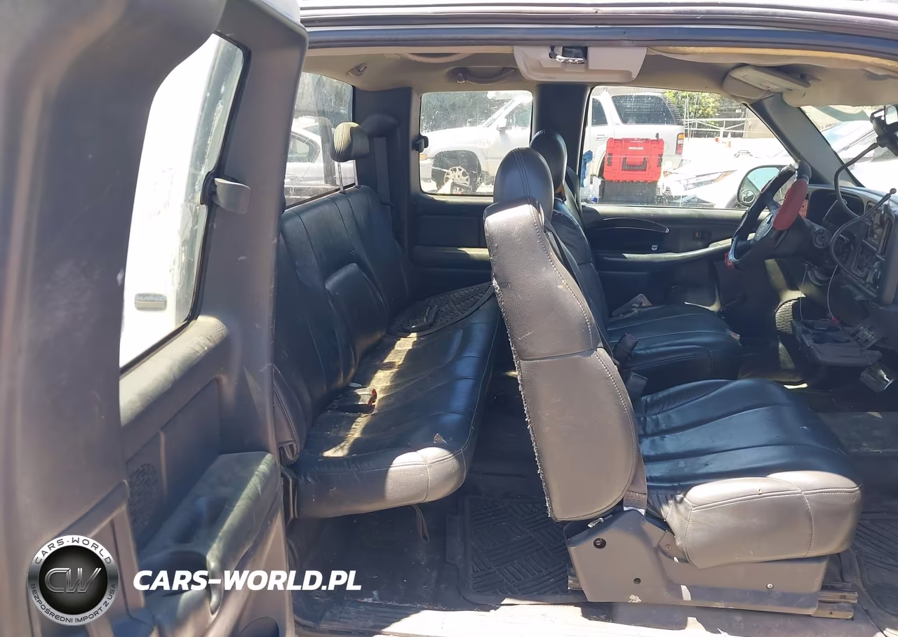 1999 Chevrolet Silverado 1500 VIN:2GCEC19V9X1204876 - 8