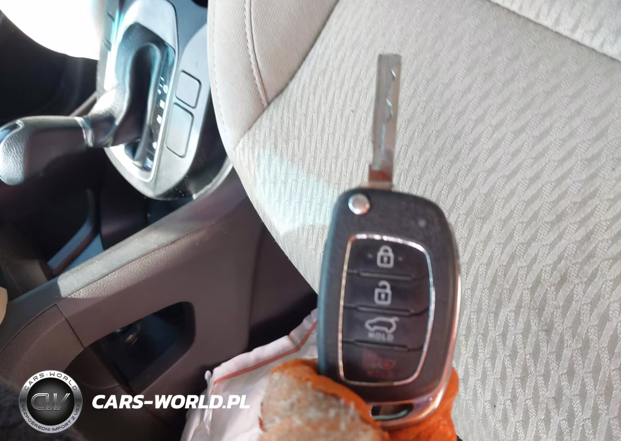 2017 Hyundai Santa Fe Sport 2.4L VIN:5NMZU3LB8HH006750 - 11