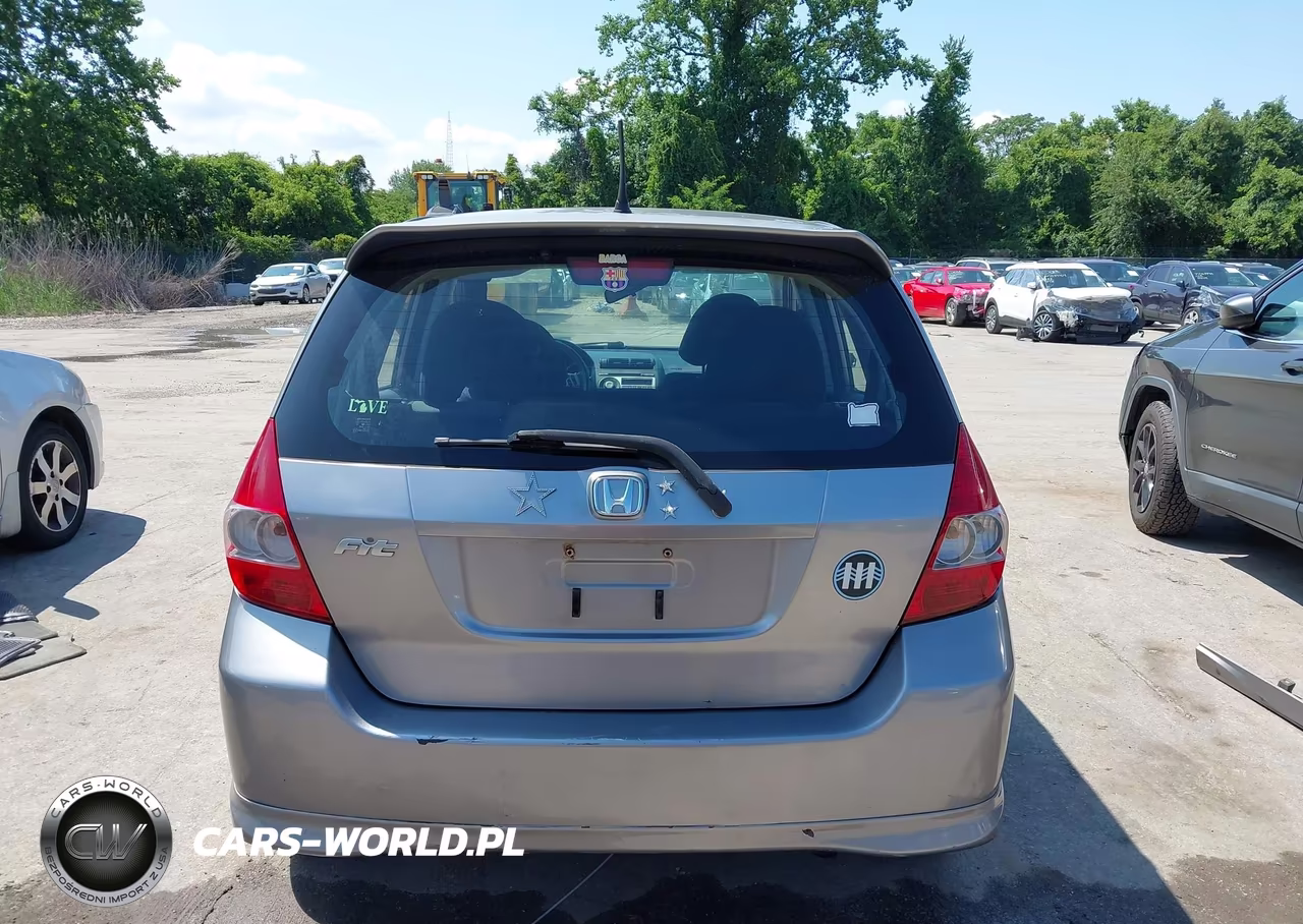 2007 Honda Fit Sport VIN:JHMGD38647S042794 - 17