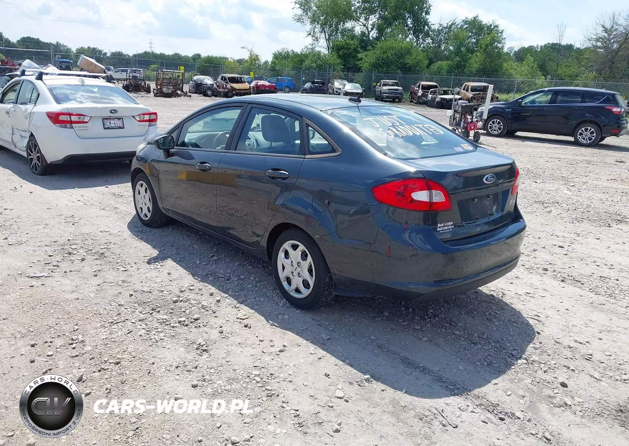 2011 Ford Fiesta S VIN:3FADP4AJ7BM156375 - 3