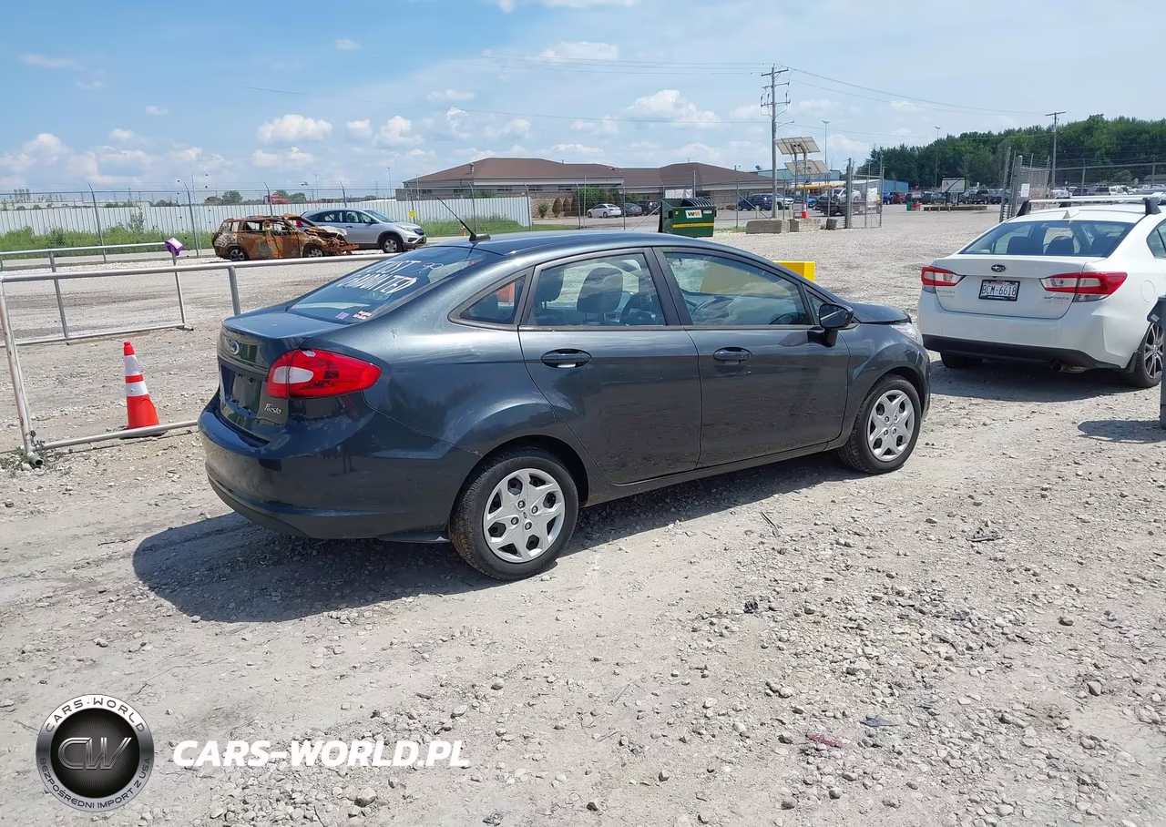 2011 Ford Fiesta S VIN:3FADP4AJ7BM156375 - 4