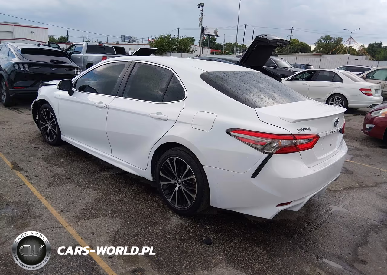 2018 Toyota Camry Se VIN:JTNB11HK4J3023505 - 3