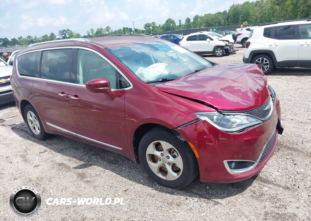 2017 Chrysler Pacifica Touring-L Plus