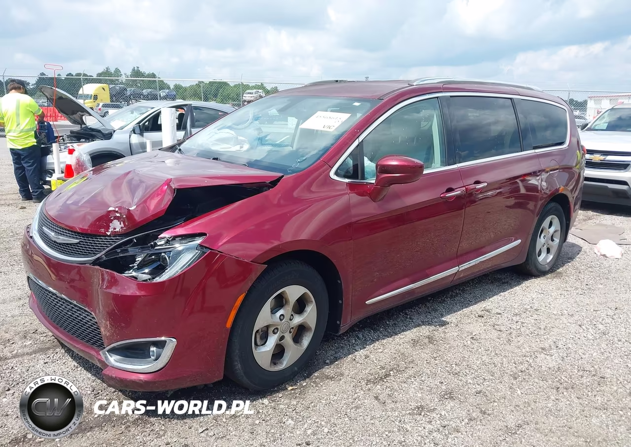 2017 Chrysler Pacifica Touring-L Plus VIN:2C4RC1EG4HR543590 - 2