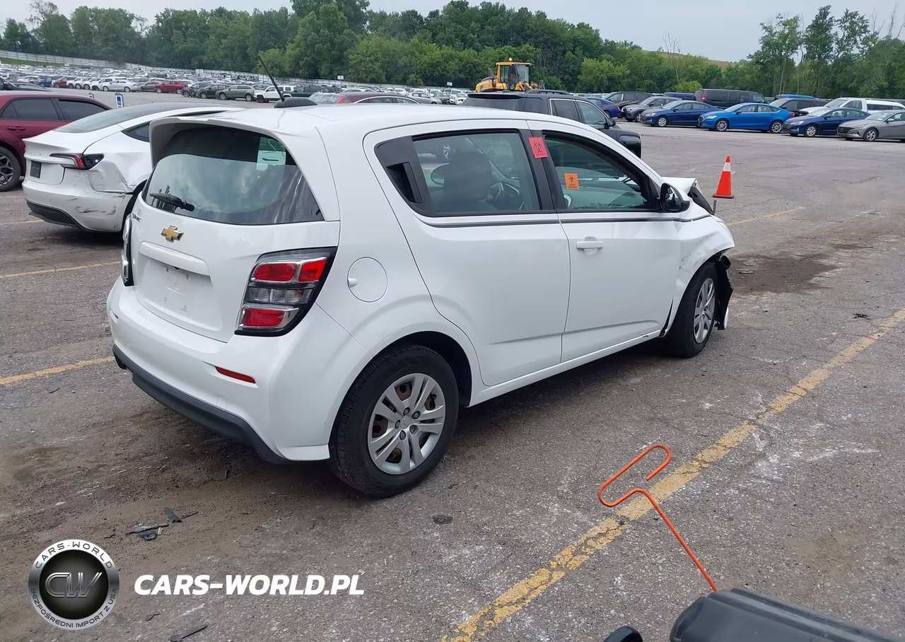 2017 Chevrolet Sonic Lt Auto VIN:1G1JG6SH8H4170156 - 4
