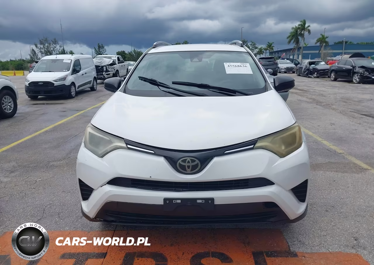 2018 Toyota Rav4 Le VIN:JTMZFREVXJJ152121 - 12
