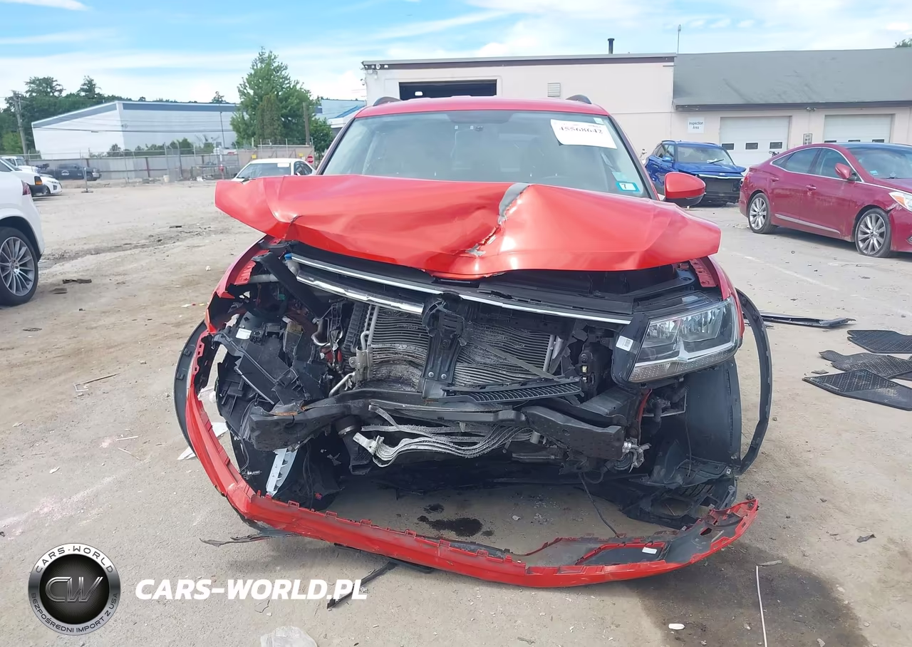 2018 Volkswagen Tiguan 2.0T S VIN:3VV0B7AX8JM130641 - 12