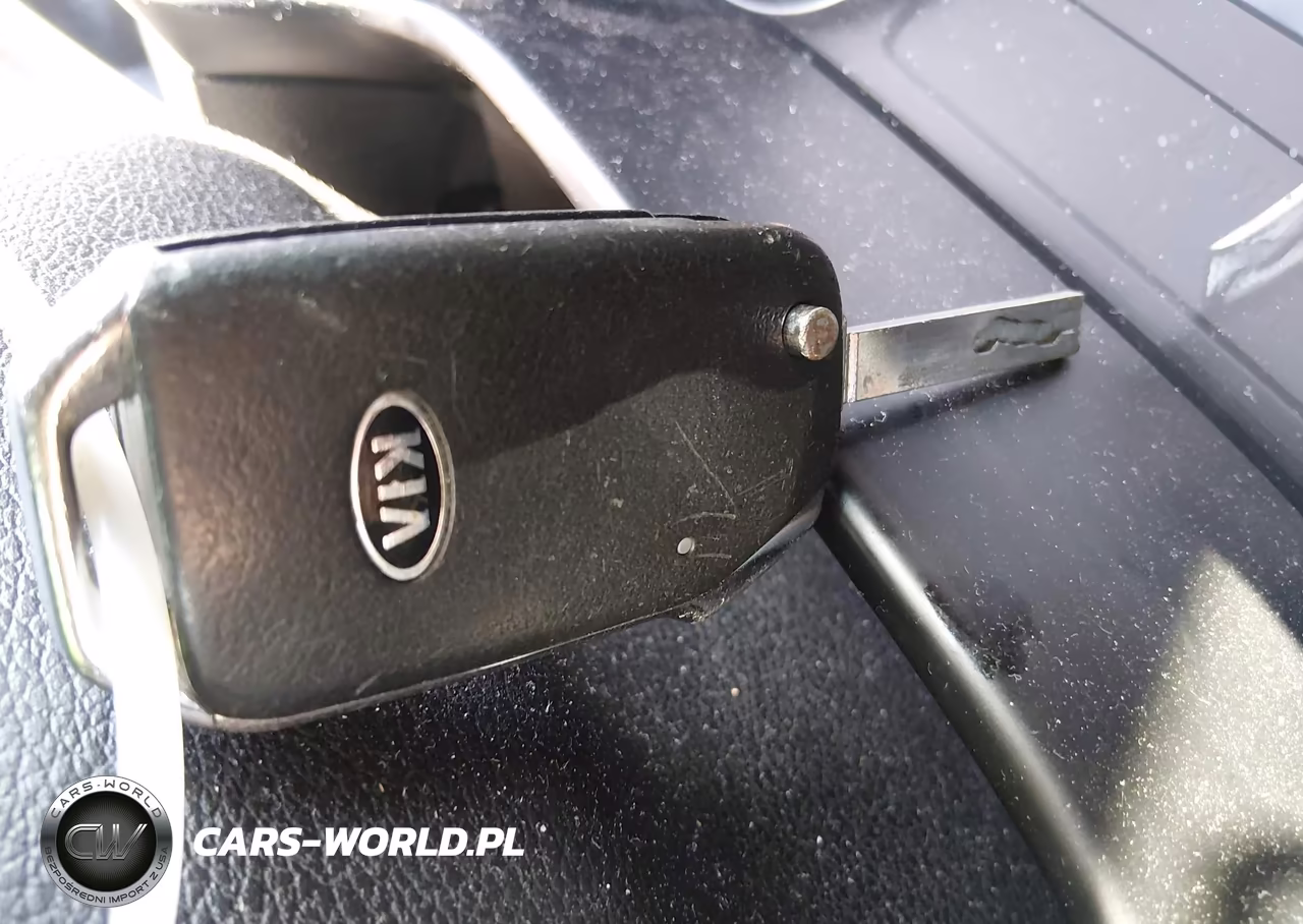2019 Kia Forte Lxs VIN:3KPF24AD8KE070241 - 11